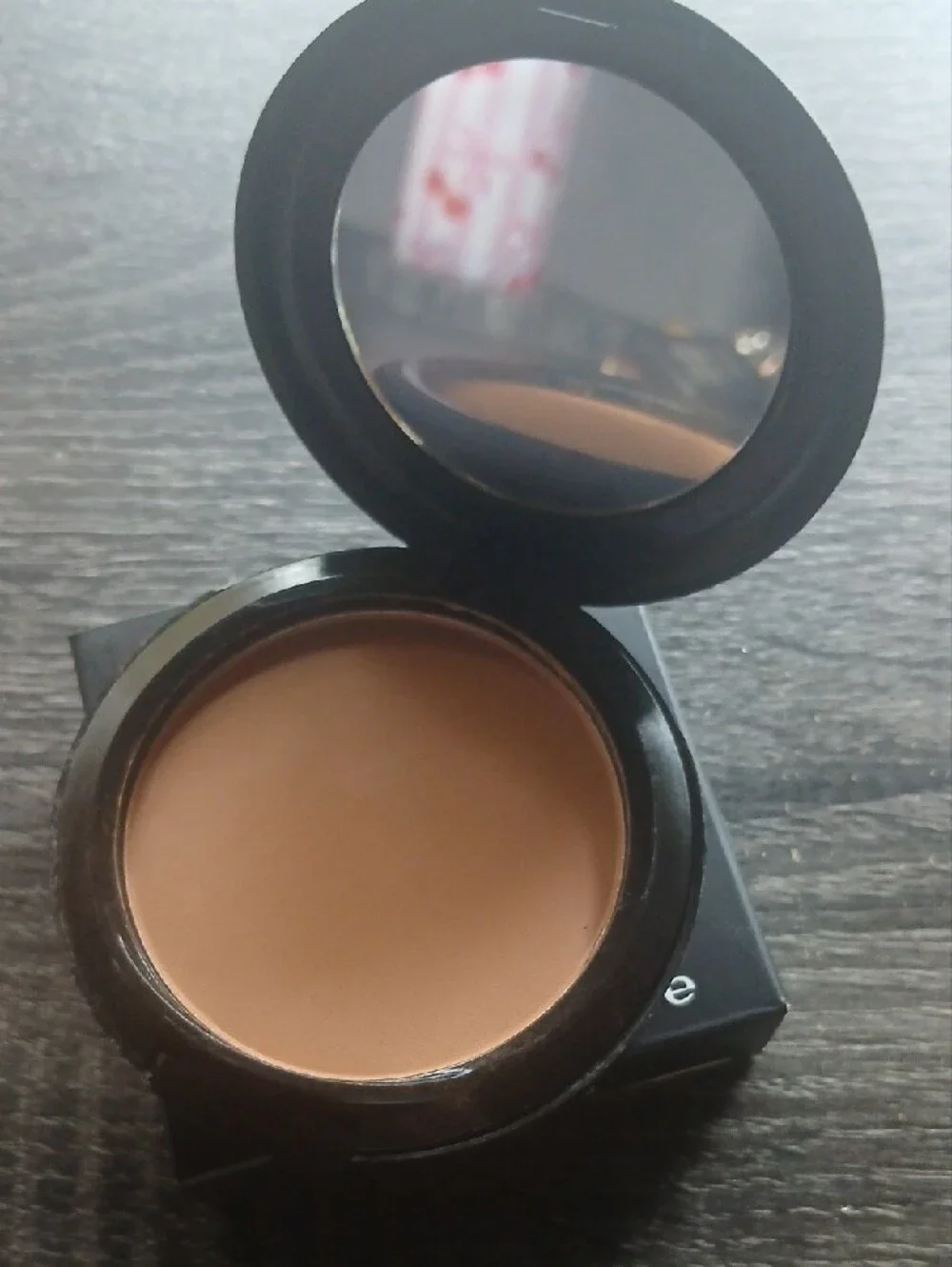 MAC Cosmetics Studio Fix Powder Foundation - Black Packaging
